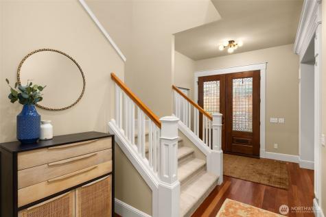 8360 Loyal Way NW Seattle WA 98117