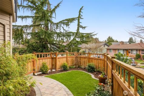 8360 Loyal Way NW Seattle WA 98117