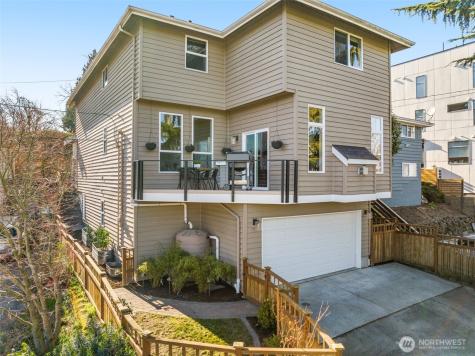 8360 Loyal Way NW Seattle WA 98117