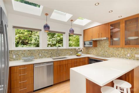 2466 Westlake Avenue N Seattle WA 98109