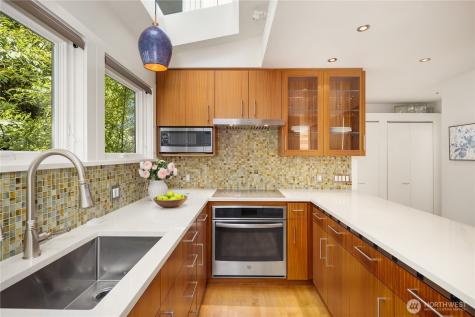 2466 Westlake Avenue N Seattle WA 98109