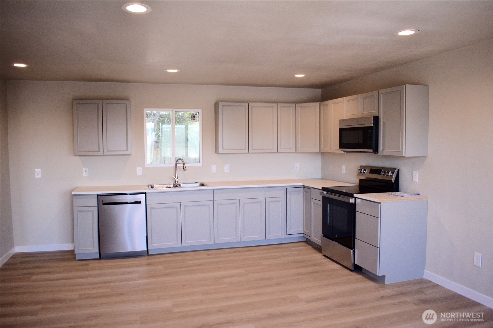 9854 Apple Road NE Moses Lake WA 98837