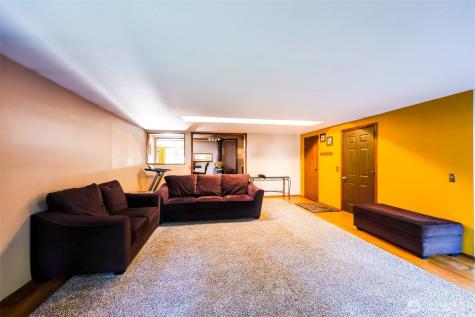 6014 162nd Street E Puyallup WA 98375