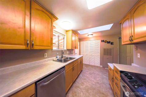 6014 162nd Street E Puyallup WA 98375