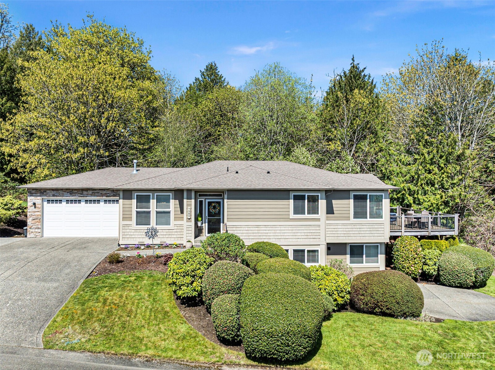 7989 E Barsay Lane Port Orchard WA 98366