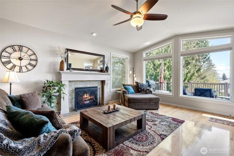 7989 E Barsay Lane Port Orchard WA 98366