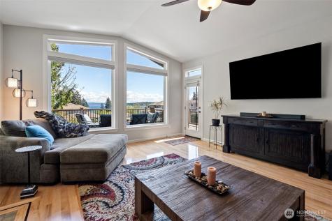 7989 E Barsay Lane Port Orchard WA 98366