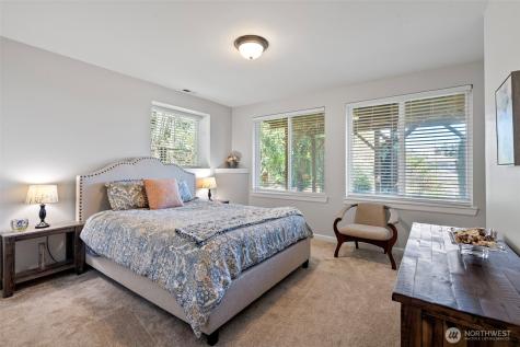 7989 E Barsay Lane Port Orchard WA 98366