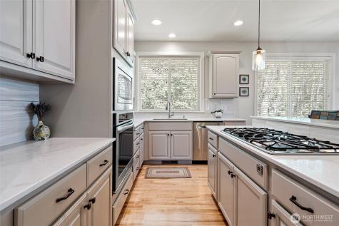 7989 E Barsay Lane Port Orchard WA 98366