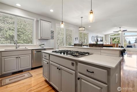 7989 E Barsay Lane Port Orchard WA 98366