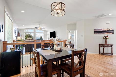 7989 E Barsay Lane Port Orchard WA 98366