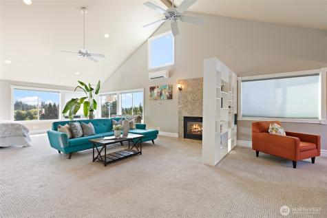 6222 37th Avenue NE Seattle WA 98115