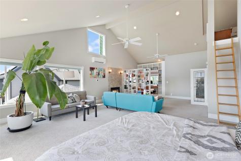 6222 37th Avenue NE Seattle WA 98115
