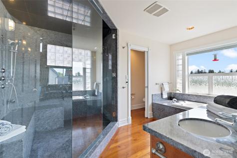 6222 37th Avenue NE Seattle WA 98115