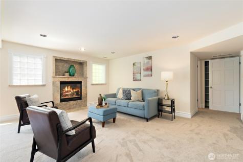 6222 37th Avenue NE Seattle WA 98115