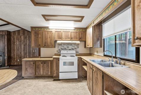 8607 143rd Avenue Court E Puyallup WA 98372