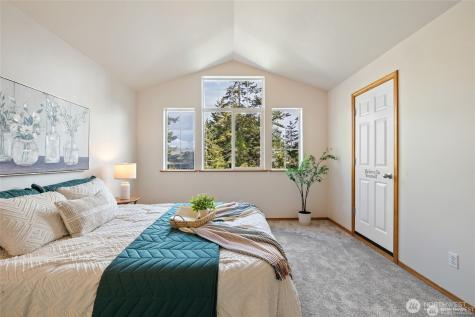 2255 Aviator Lane Oak Harbor WA 98277
