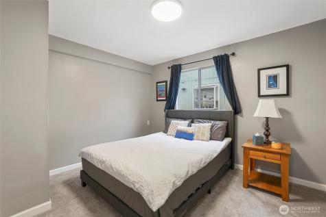 13701 SE 275th Place Kent WA 98042