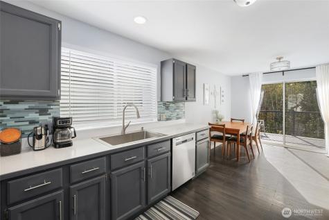 13701 SE 275th Place Kent WA 98042