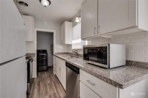 1415 S 84th Street Tacoma WA 98444