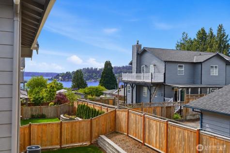 1122 N 34th Street Renton WA 98056