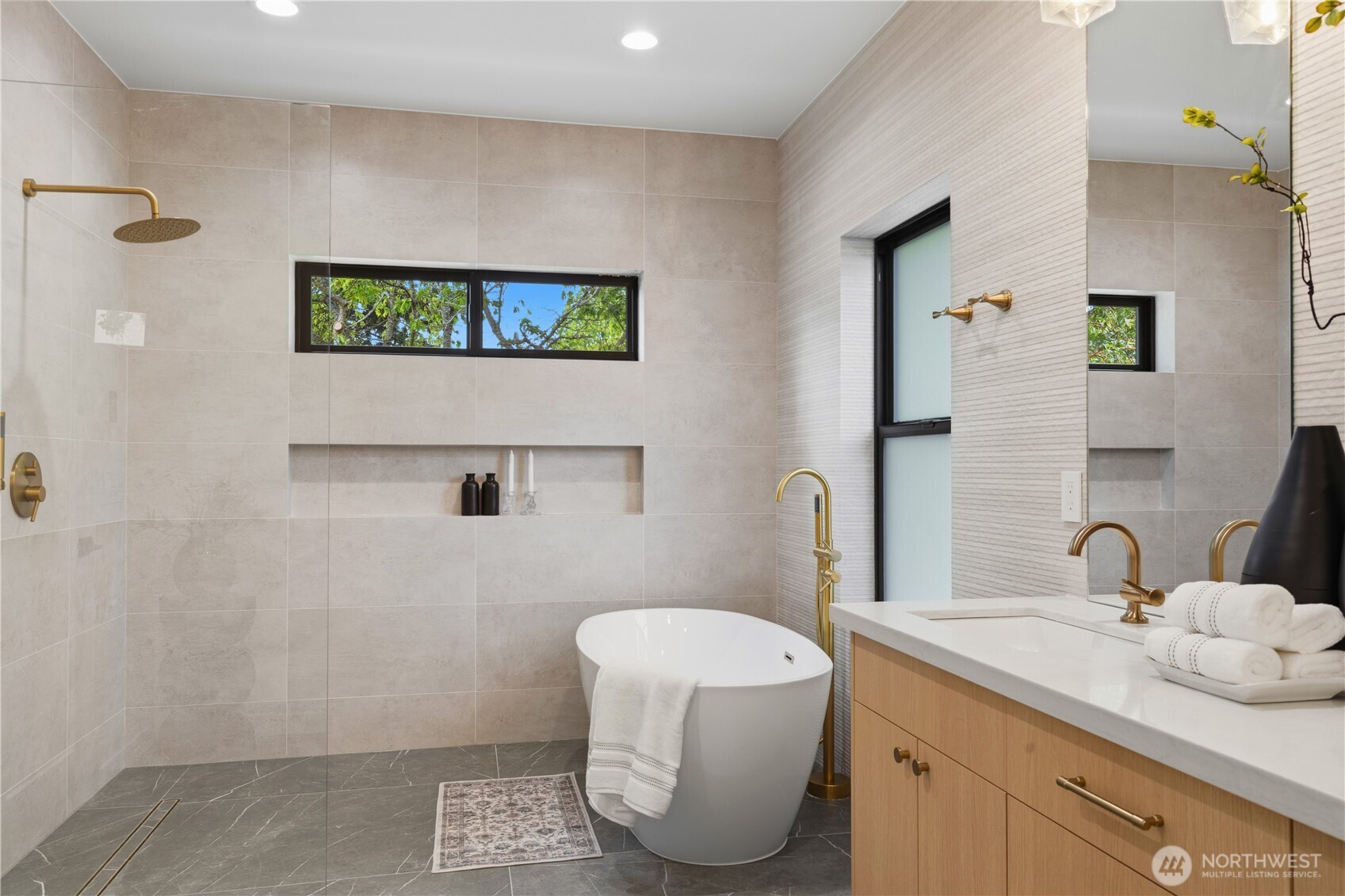 1122 N 34th Street Renton WA 98056