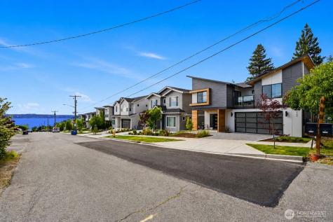1122 N 34th Street Renton WA 98056