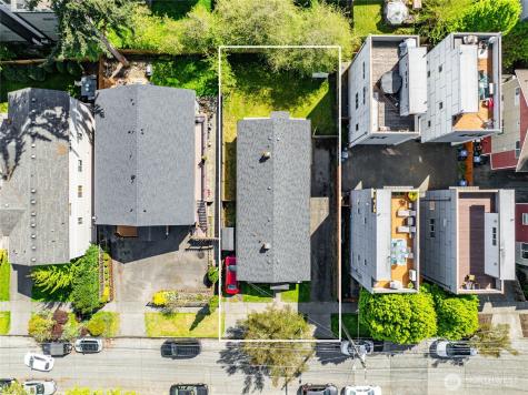 2827 SW Nevada Street Seattle WA 98126