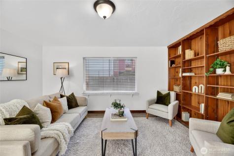 2827 SW Nevada Street Seattle WA 98126