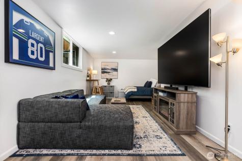 10038 59th Ave S Seattle WA 98178