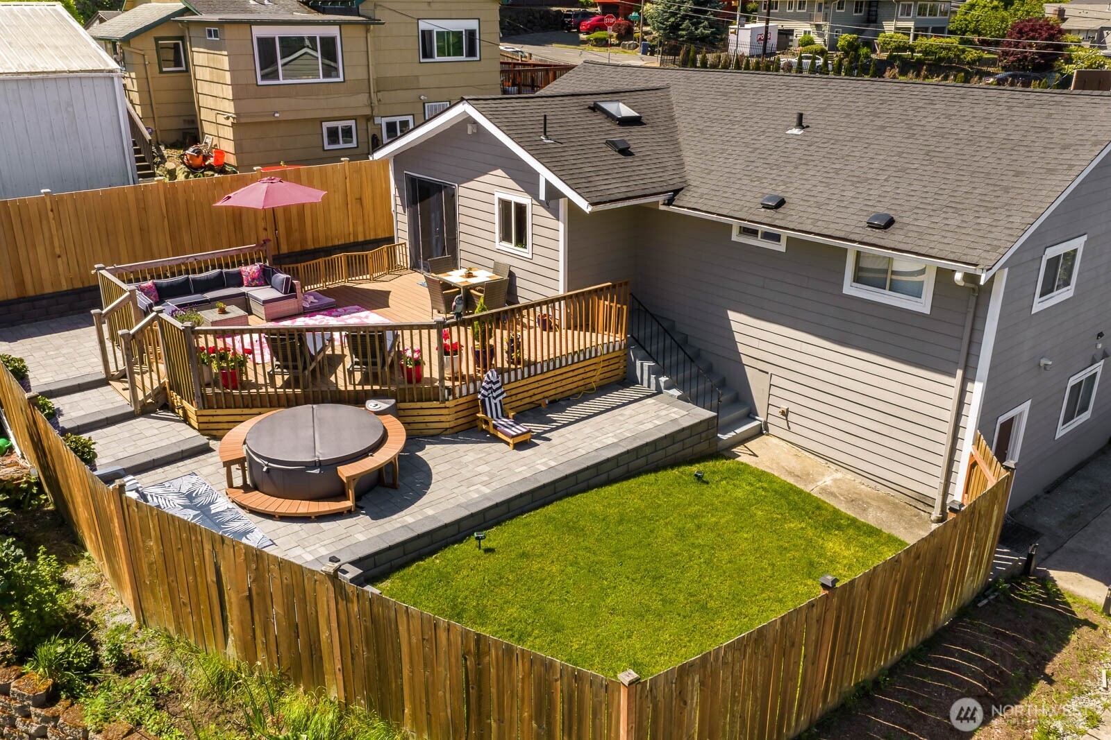 10038 59th Ave S Seattle WA 98178