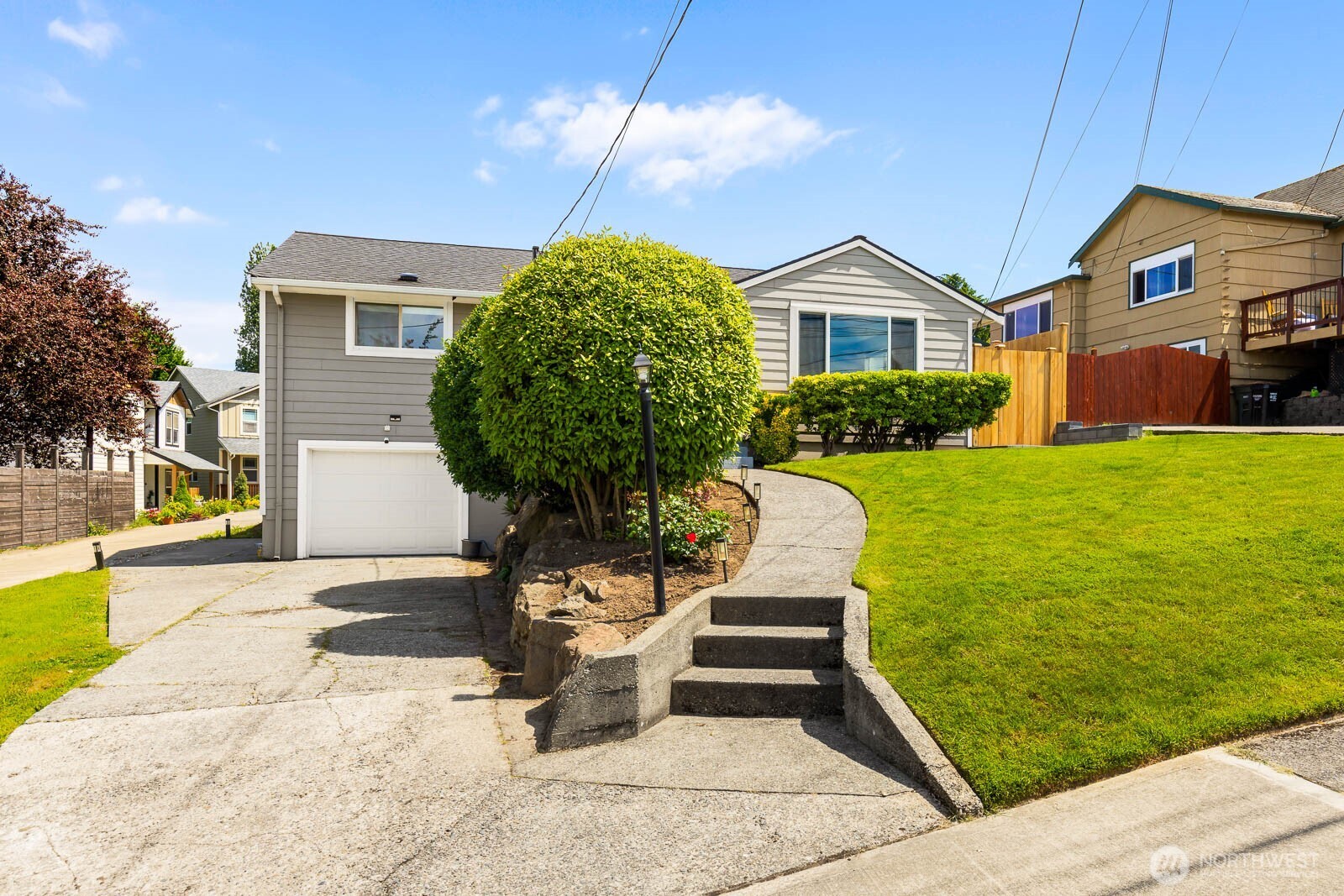 10038 59th Ave S Seattle WA 98178