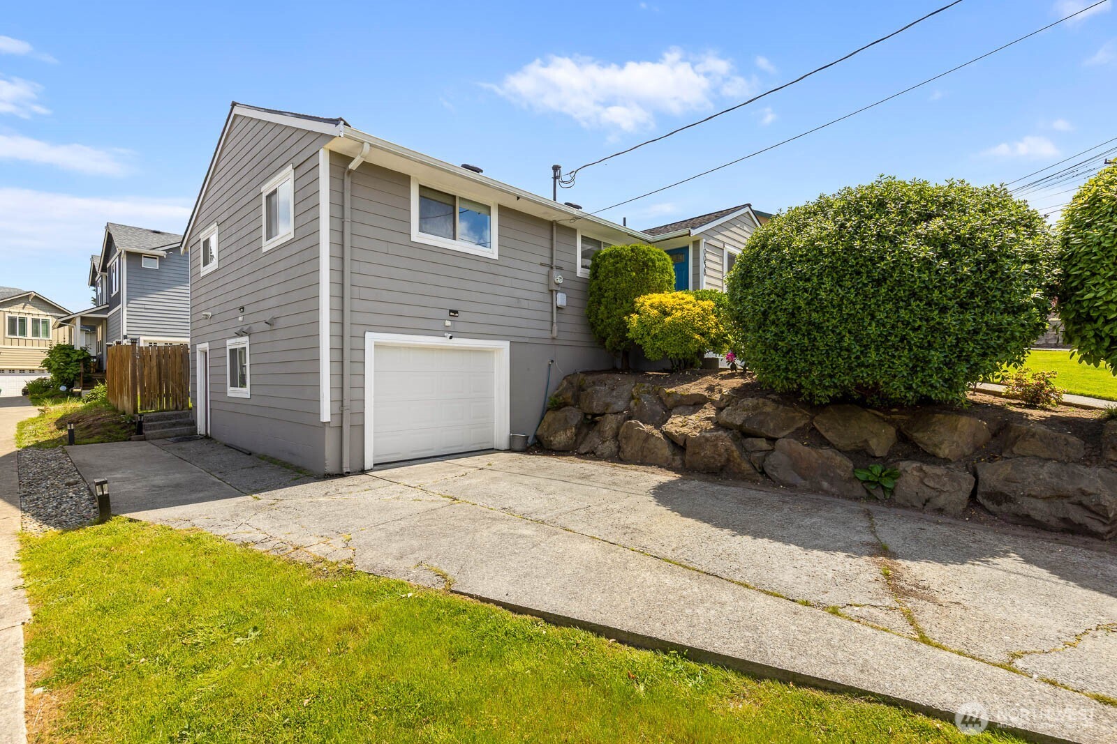 10038 59th Ave S Seattle WA 98178