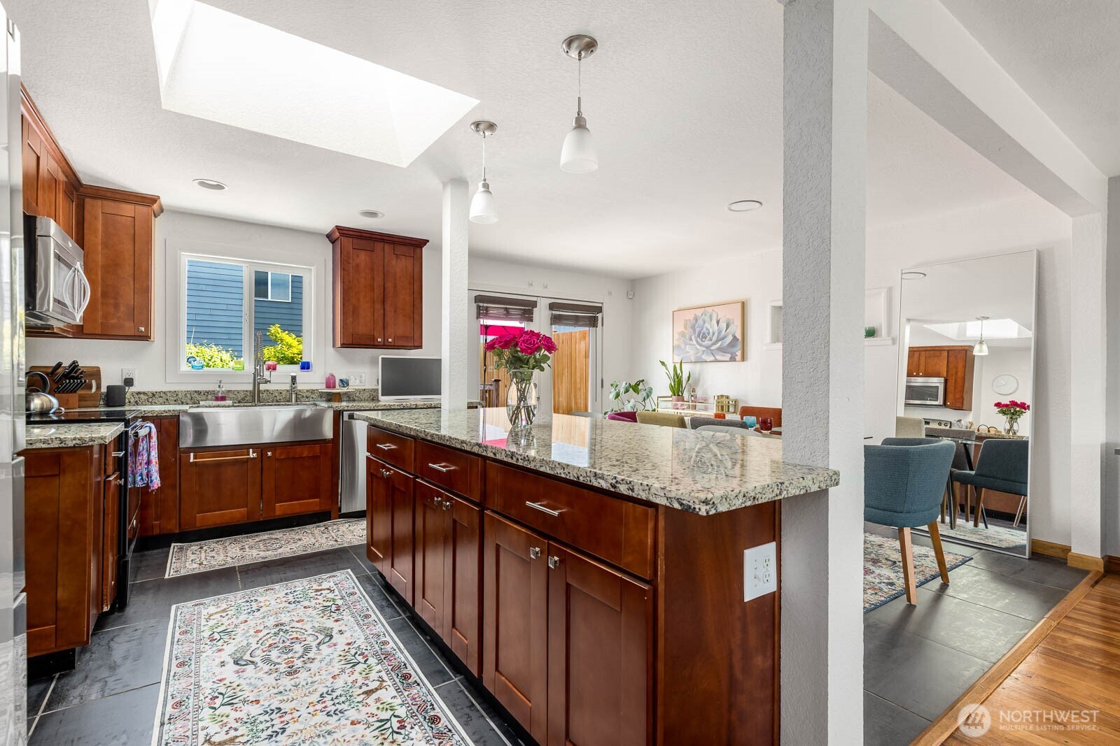 10038 59th Ave S Seattle WA 98178