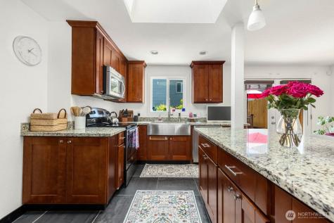 10038 59th Ave S Seattle WA 98178
