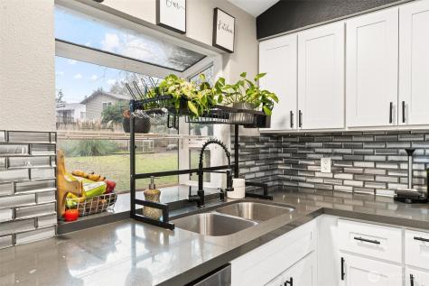 2811 SW 337th Street Federal Way WA 98023