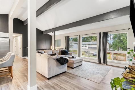 2811 SW 337th Street Federal Way WA 98023