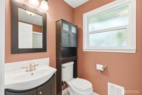 206 E Wall Street Camano Island WA 98282