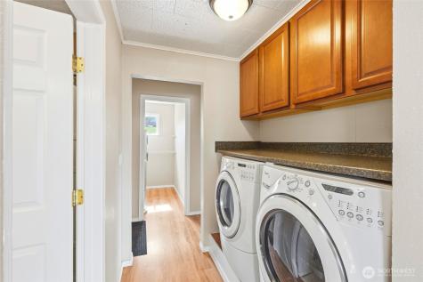 206 E Wall Street Camano Island WA 98282