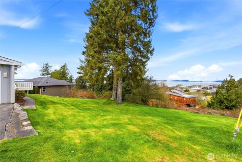 206 E Wall Street Camano Island WA 98282