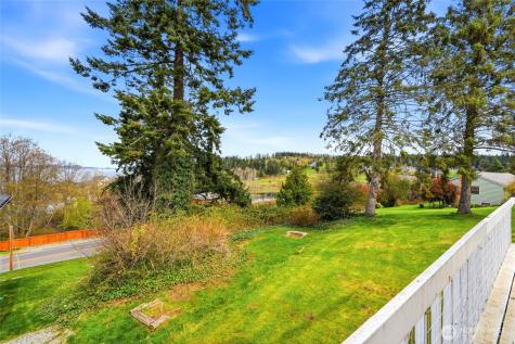 206 E Wall Street Camano Island WA 98282
