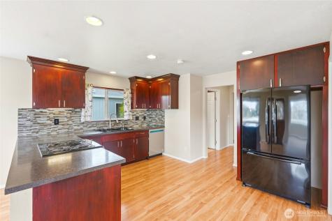 206 E Wall Street Camano Island WA 98282