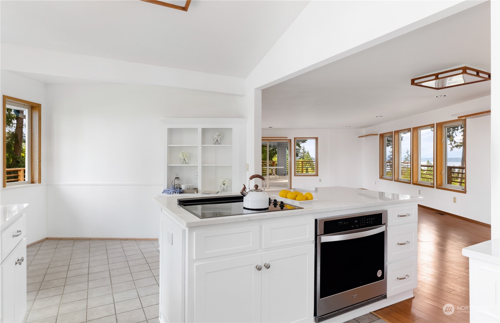 8167 Possession Ridge Lane Clinton WA 98236