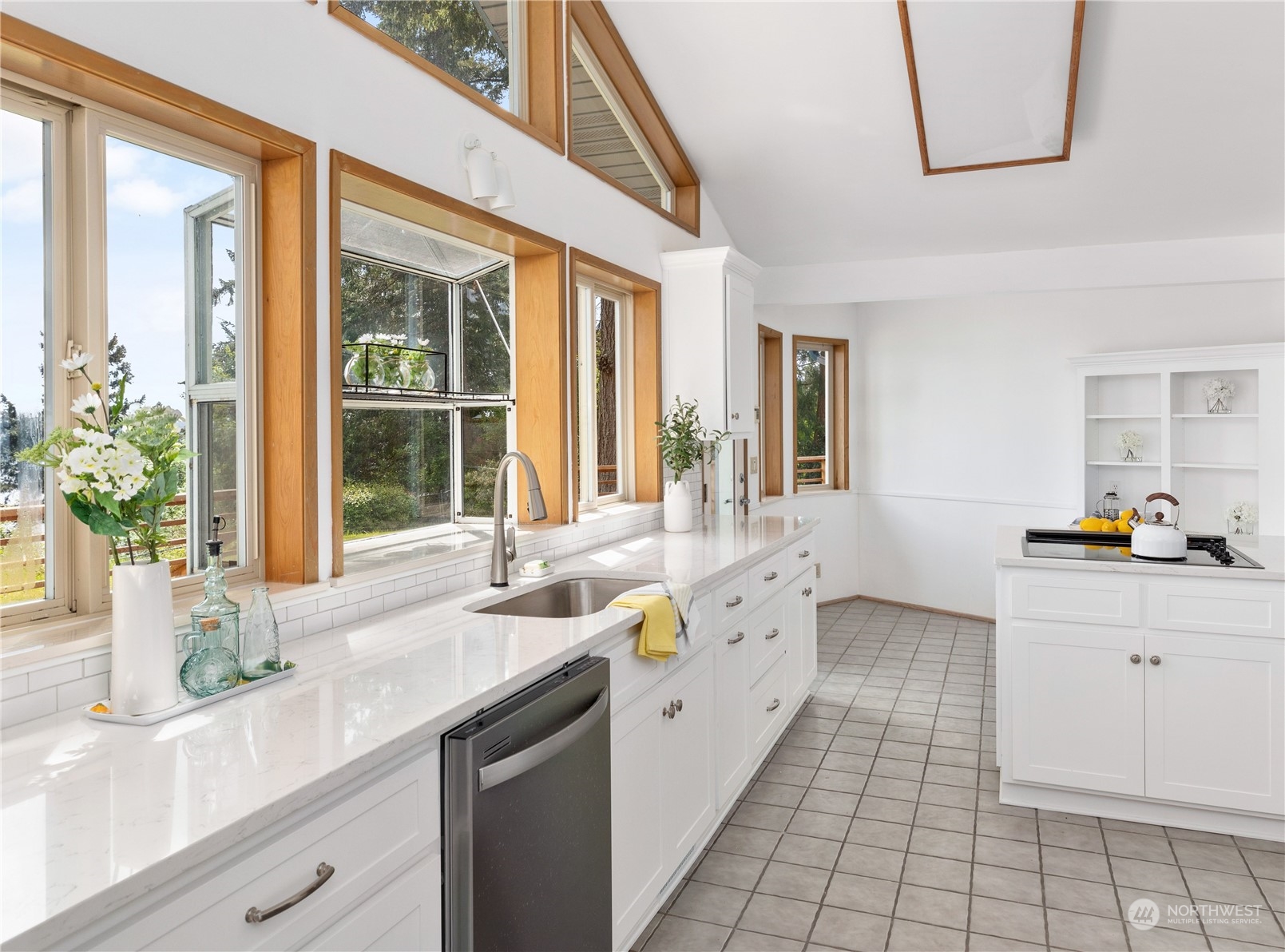 8167 Possession Ridge Lane Clinton WA 98236
