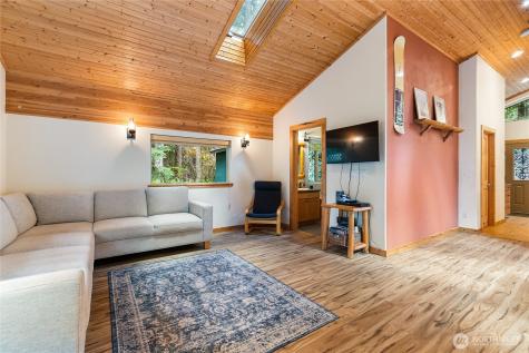 7469 Miller Way Glacier WA 98244