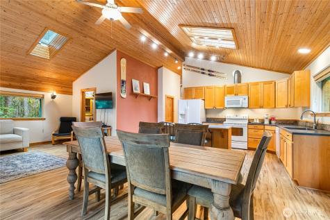 7469 Miller Way Glacier WA 98244