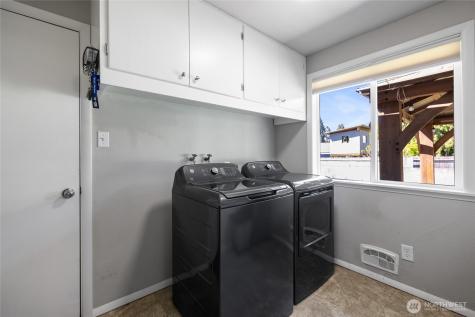 123 115th Street E Tacoma WA 98445