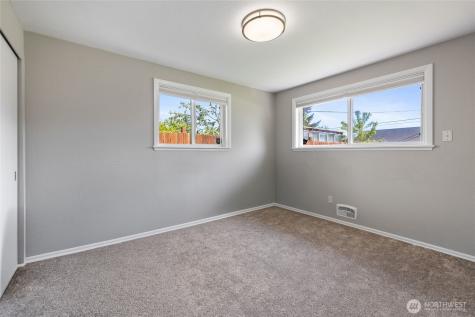 123 115th Street E Tacoma WA 98445