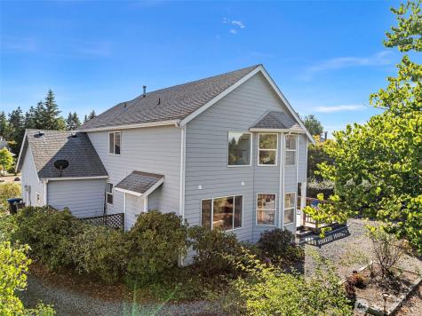 20165 Bue Rund Loop NE Poulsbo WA 98370