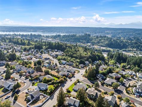 20165 Bue Rund Loop NE Poulsbo WA 98370